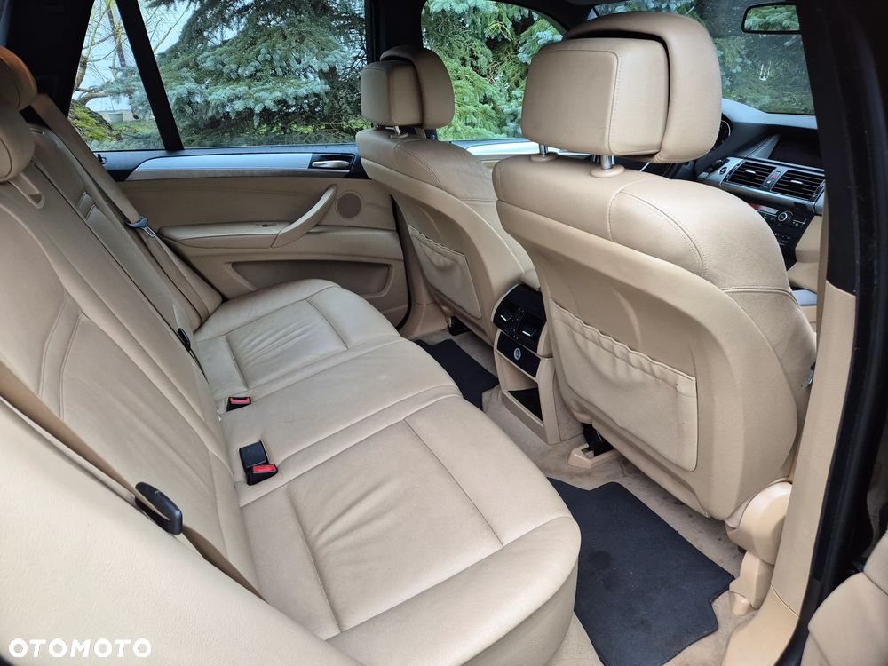 BMW X5 xDrive35d - 13