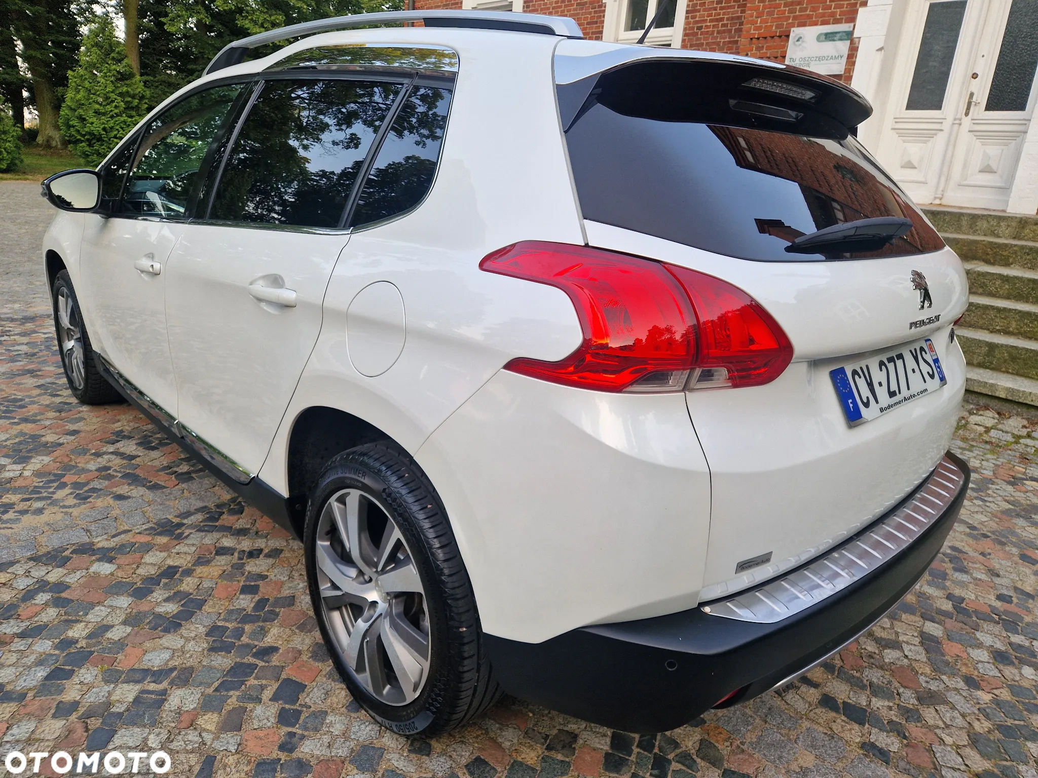 Peugeot 2008 120 VTI Allure - 3