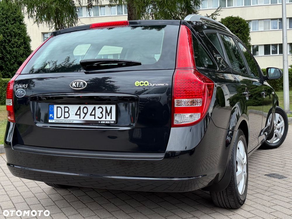 Kia Ceed 1.4 CVVT Dream-Team Edition - 28
