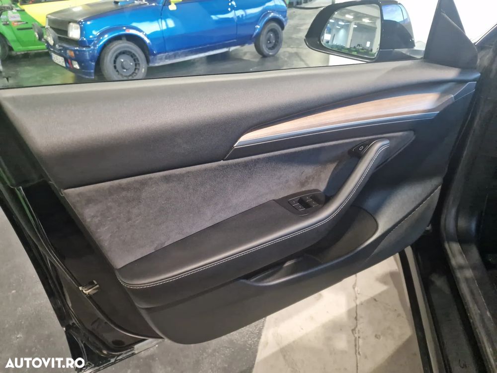 Tesla Model 3 Langstreckenbatterie Allradantrieb Dual Motor - 17
