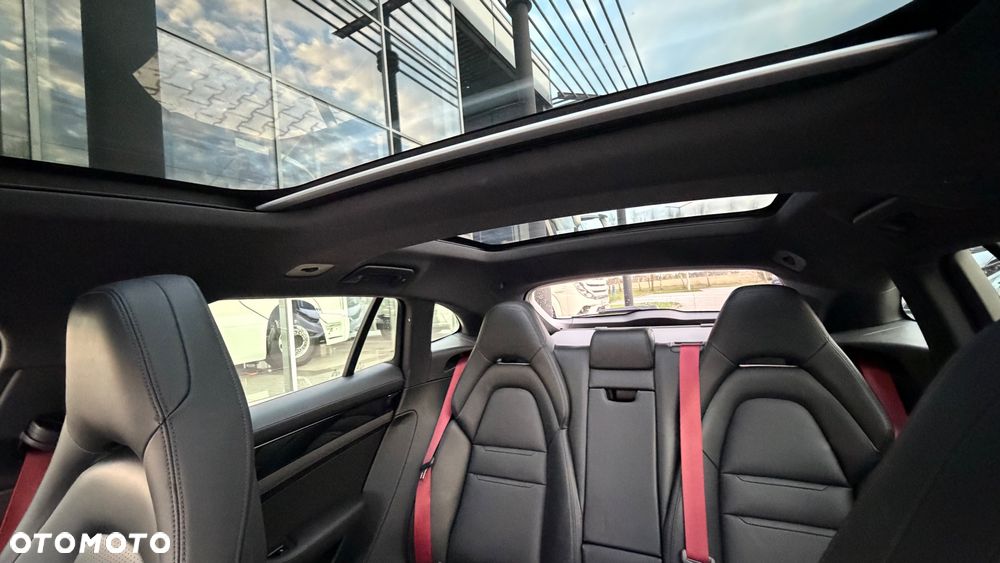 Porsche Panamera 4 GPF - 6