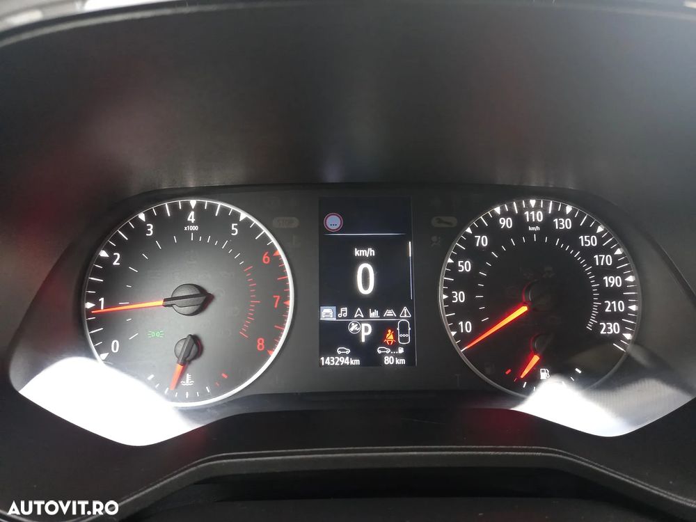 Renault Clio TCe 90 X-tronic BUSINESS EDITION - 11