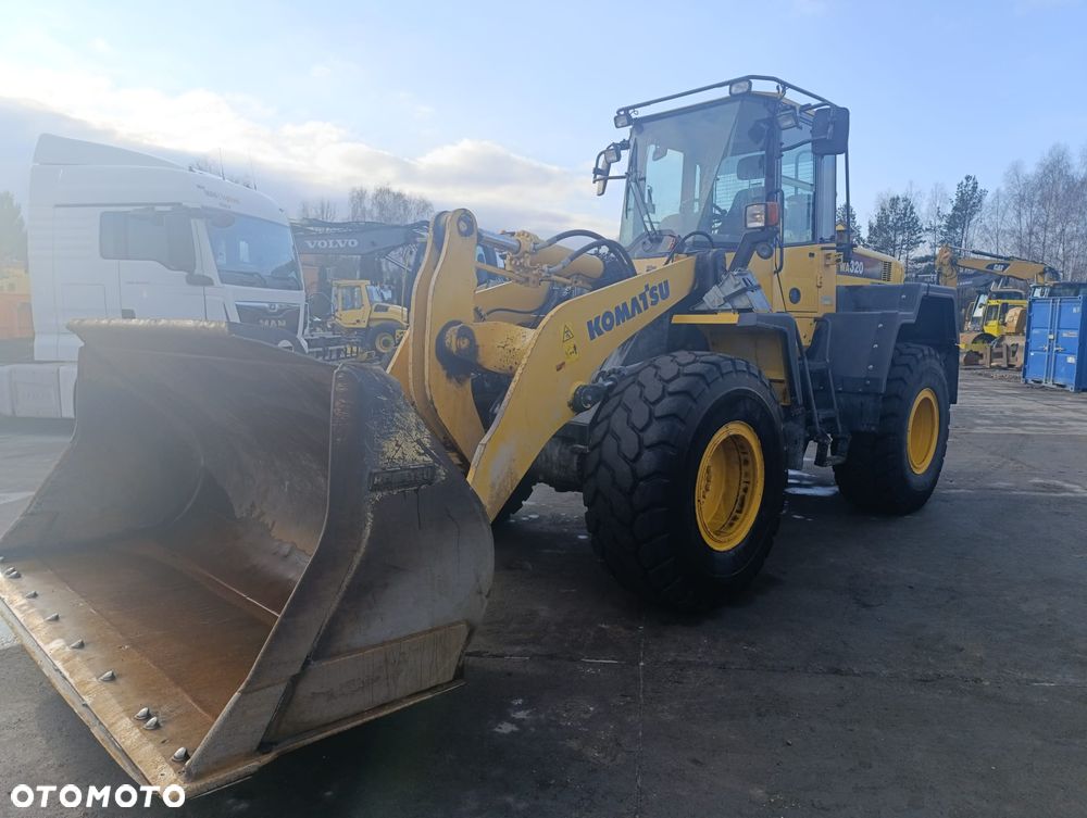 Komatsu WA320-6 - 3