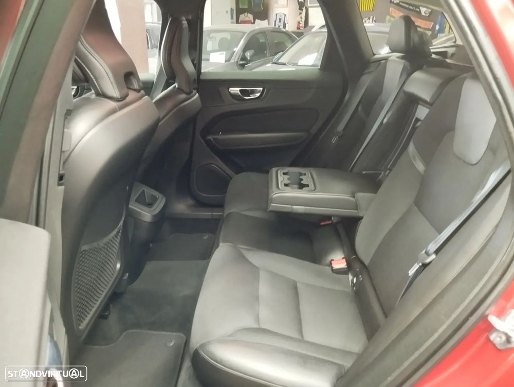 Volvo XC 60 2.0 D3 Momentum Plus - 15