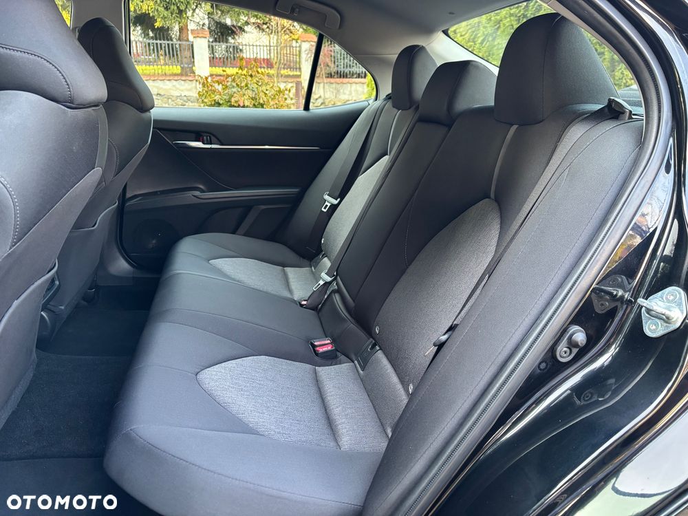 Toyota Camry - 27