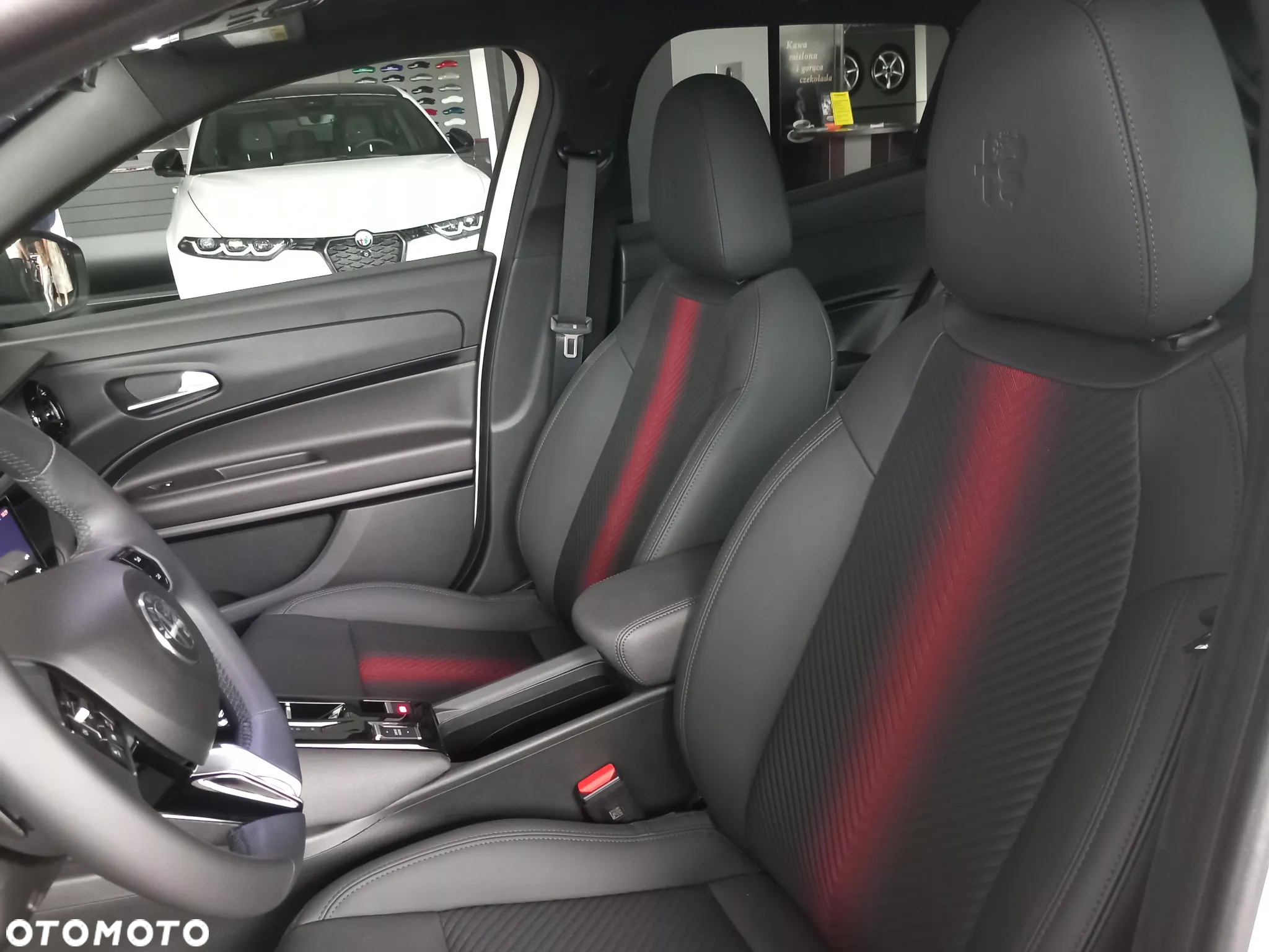 Alfa Romeo Junior 1.2 mHEV Ibrida Speciale eDCT - 14