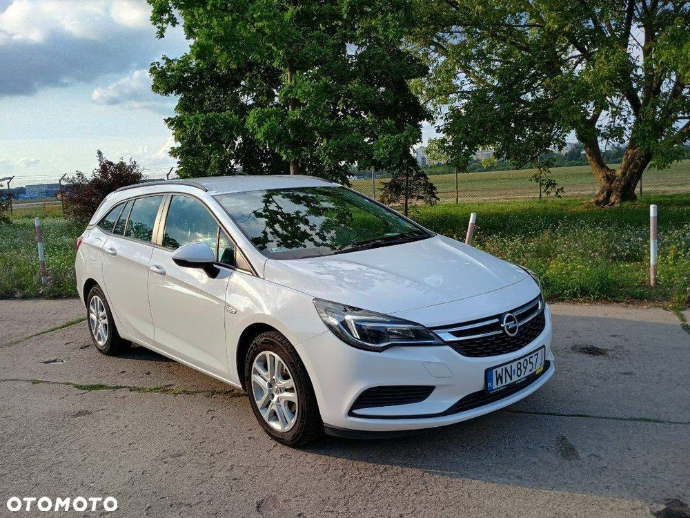Opel Astra 1.4 T Enjoy - 10