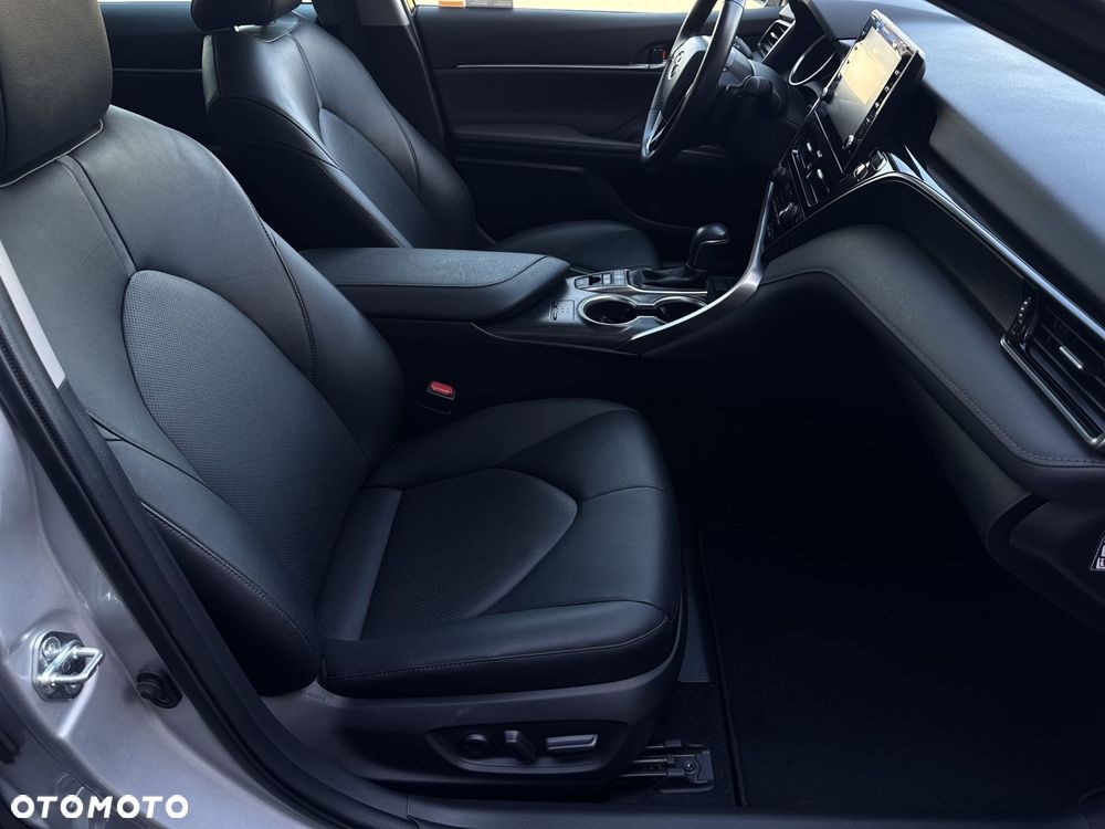 Toyota Camry 2.5 Hybrid Executive CVT - 14