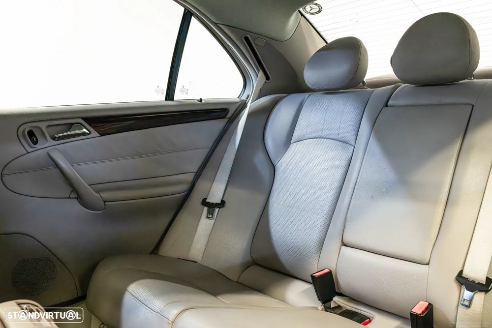 Mercedes-Benz C 200 CDI Auto Avantgarde - 21