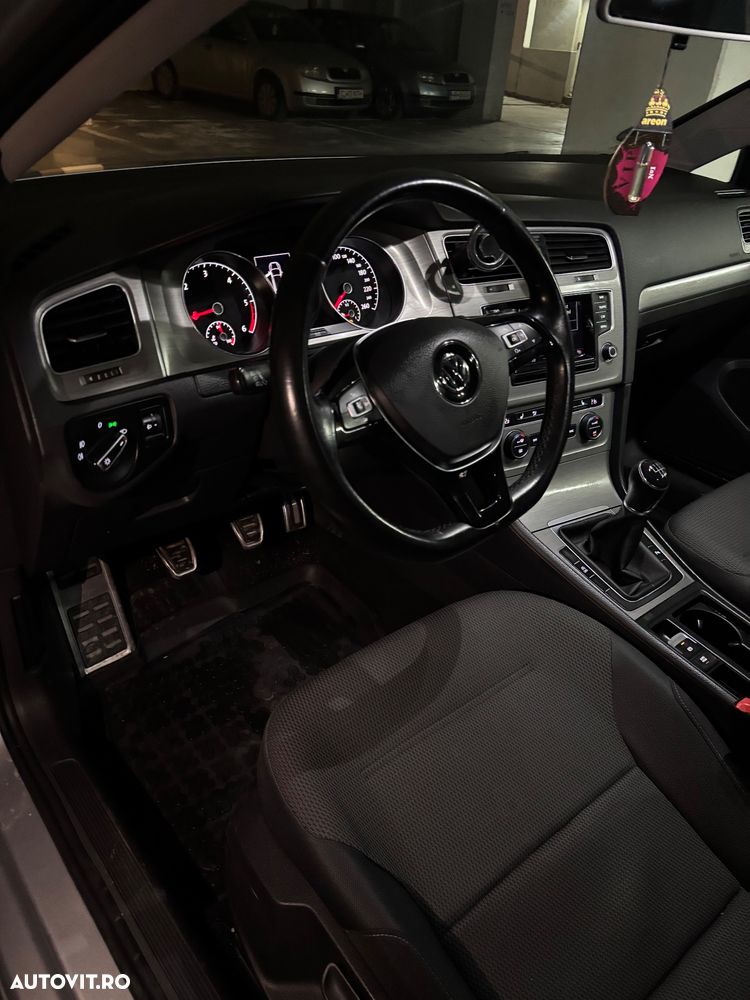 Volkswagen Golf - 16
