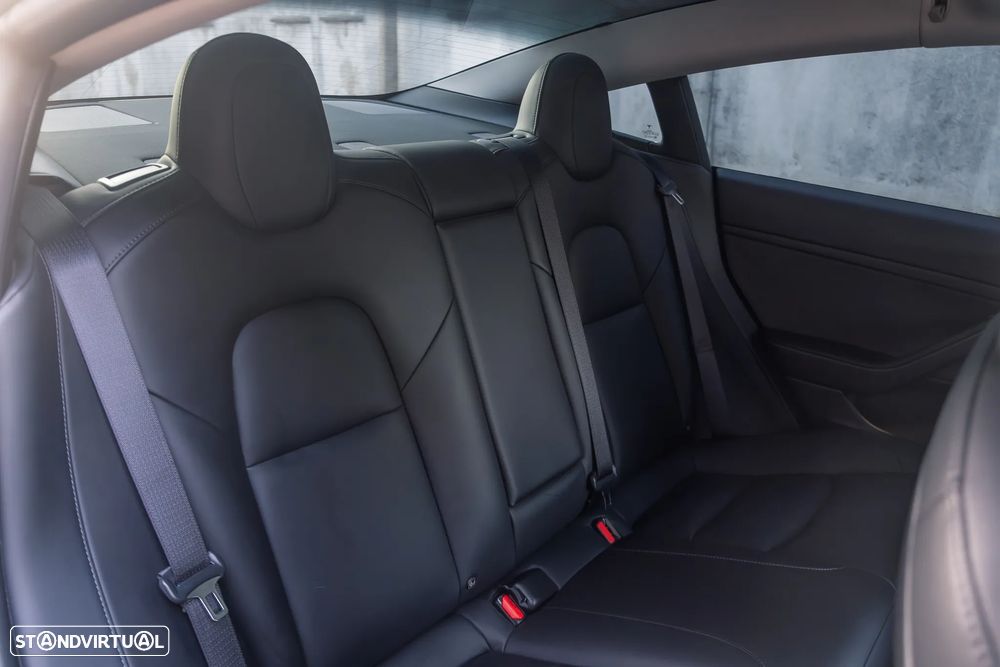 Tesla Model 3 Performance Dual Motor AWD - 34