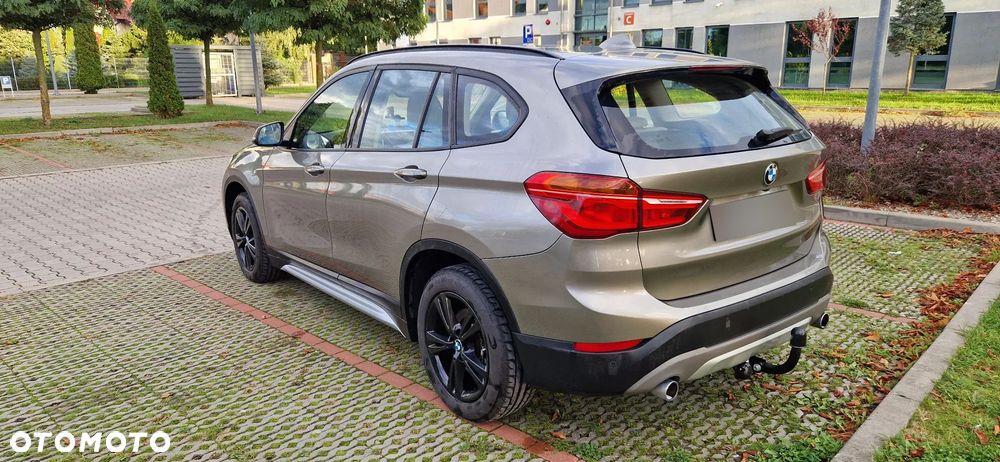 BMW X1 xDrive25d Sport Line - 6