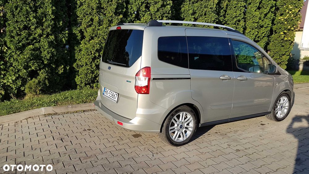 Ford Tourneo Courier - 6