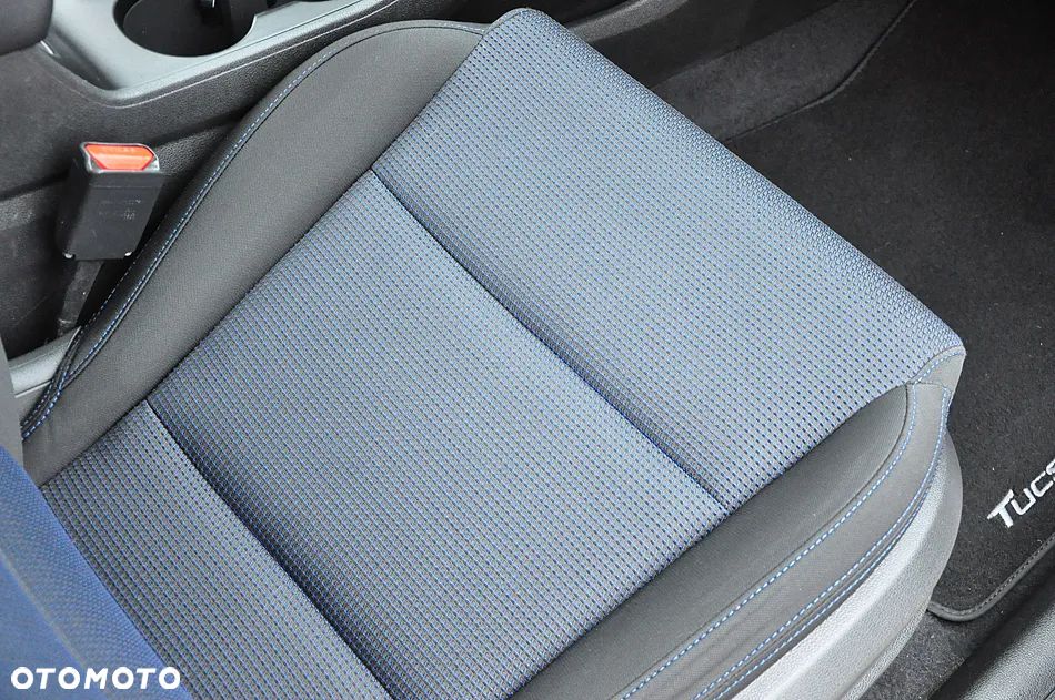 Hyundai Tucson blue 1.7 CRDi 2WD DCT Premium - 31