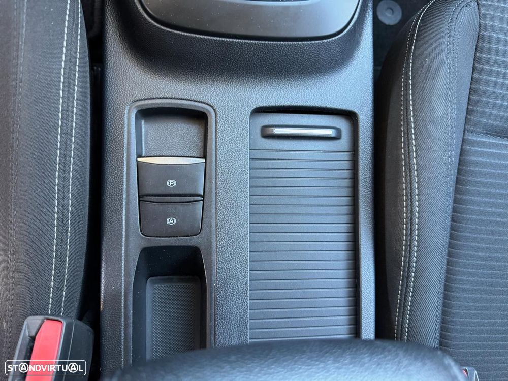 Ford Focus SW 1.5 TDCi EcoBlue Titanium - 19