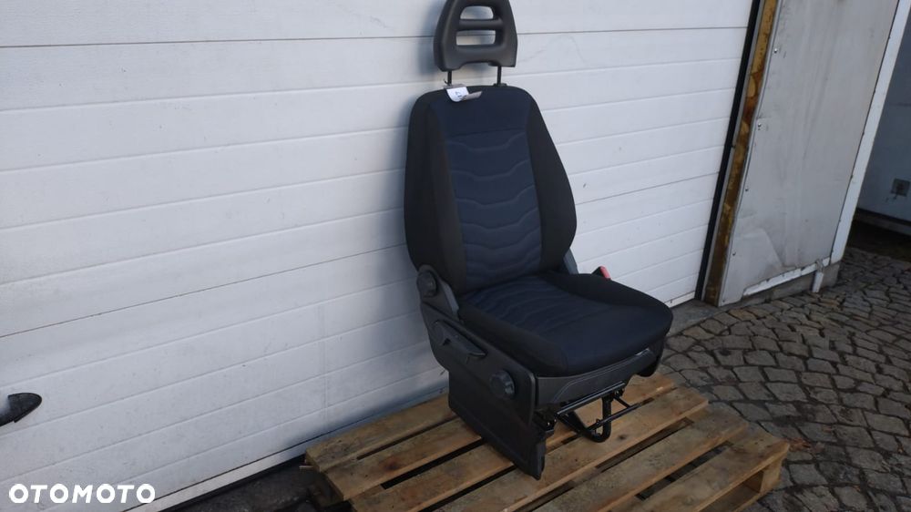 FOTEL PASAŻERA POJEDYNCZY REGULOWANY IVECO DAILY 14- NO 925/317 - 4