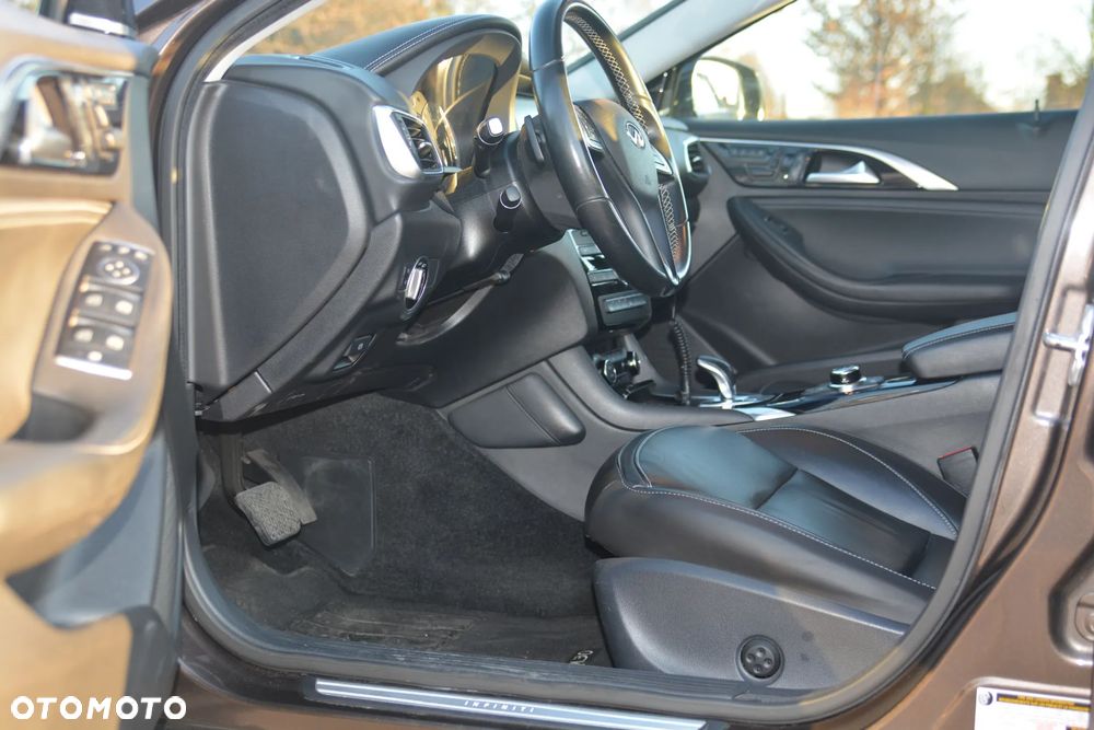 Infiniti QX - 12
