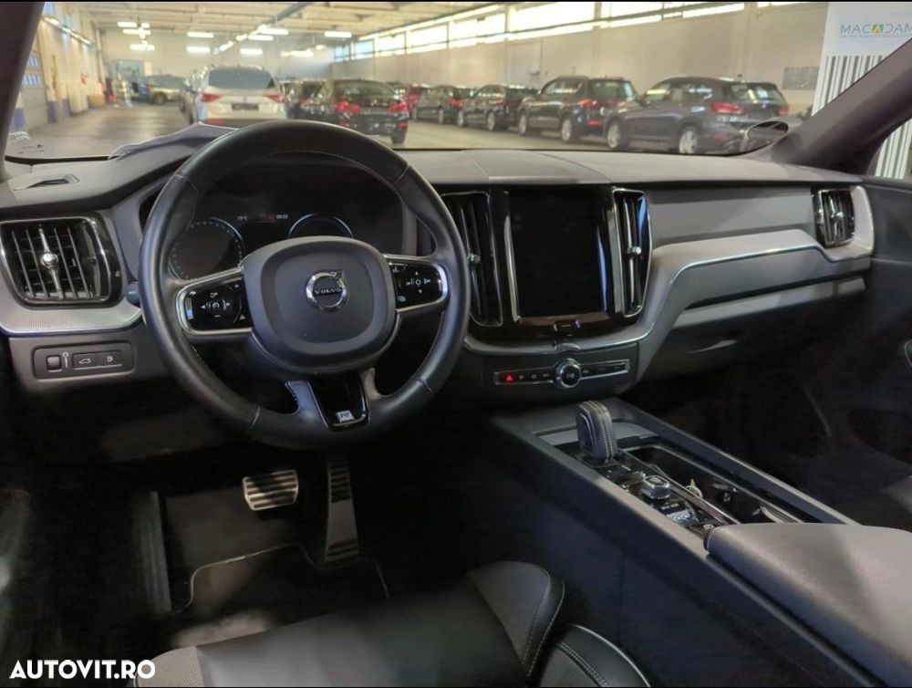 Volvo XC 60 T8 Twin Engine AWD R-Design - 3