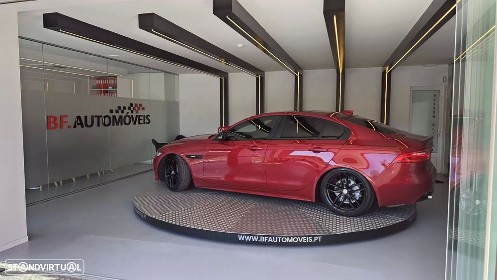 Jaguar XE 2.0 D R-Sport - 13