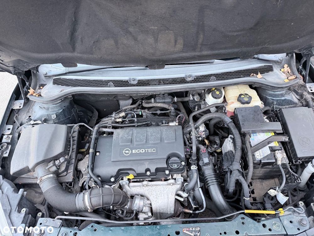 Opel Astra 1.4 Turbo Sport - 27