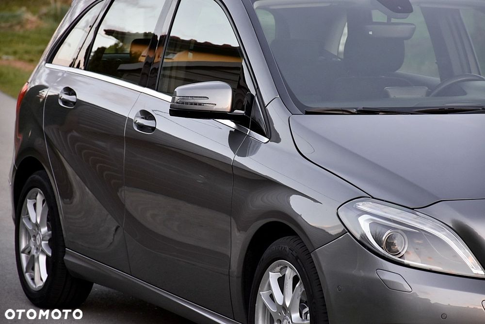 Mercedes-Benz Klasa B 180 BlueEFFICIENCY Edition Style - 9