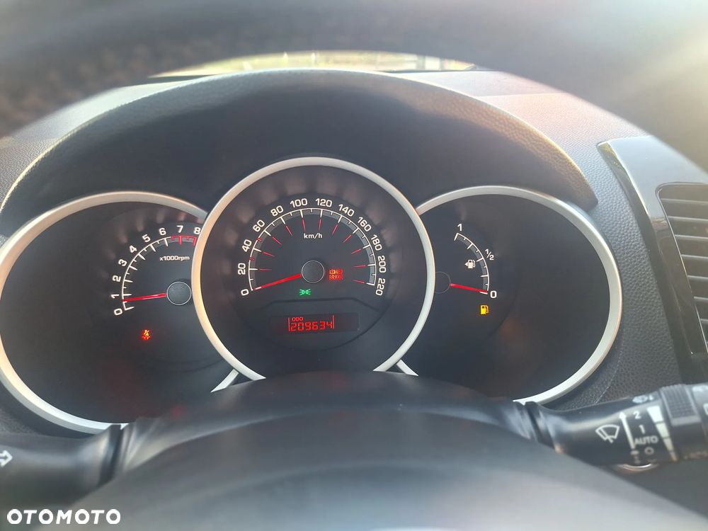 Kia Venga - 17