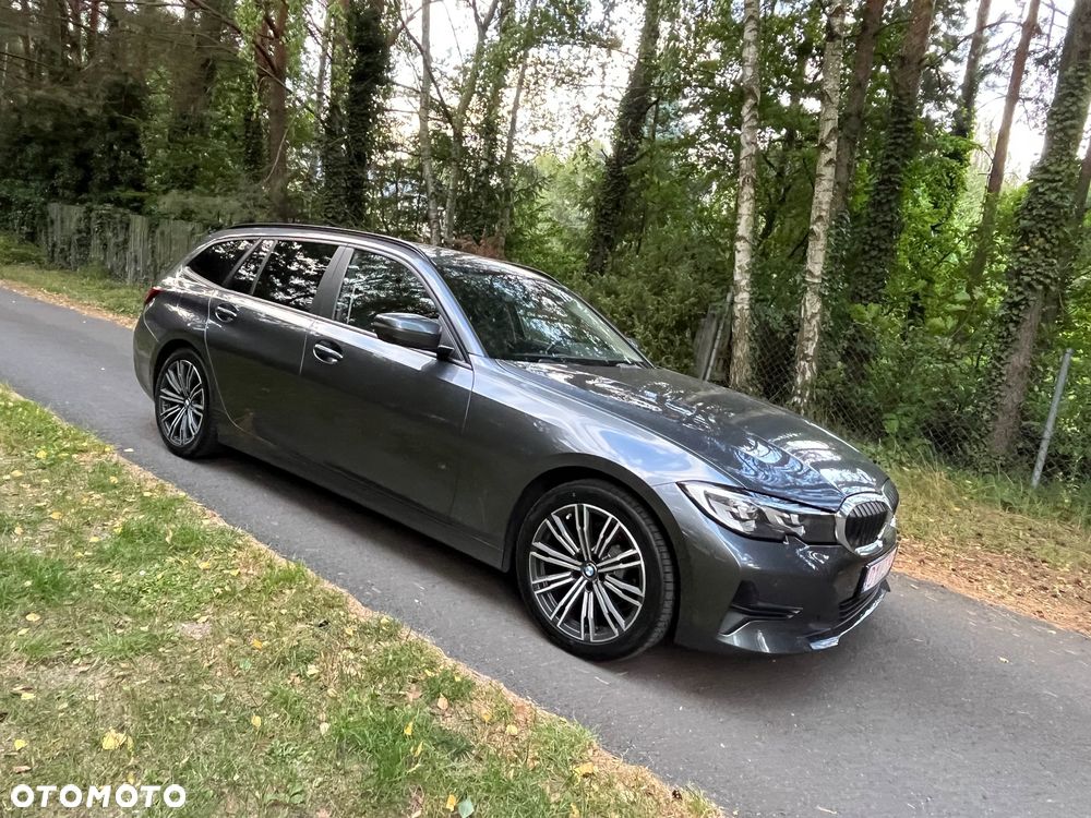BMW Seria 3 318d Luxury Line - 8