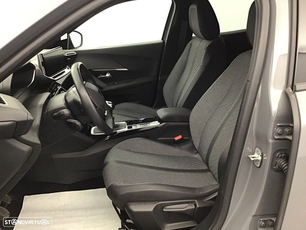 Peugeot 2008 PureTech 100 Allure - 12