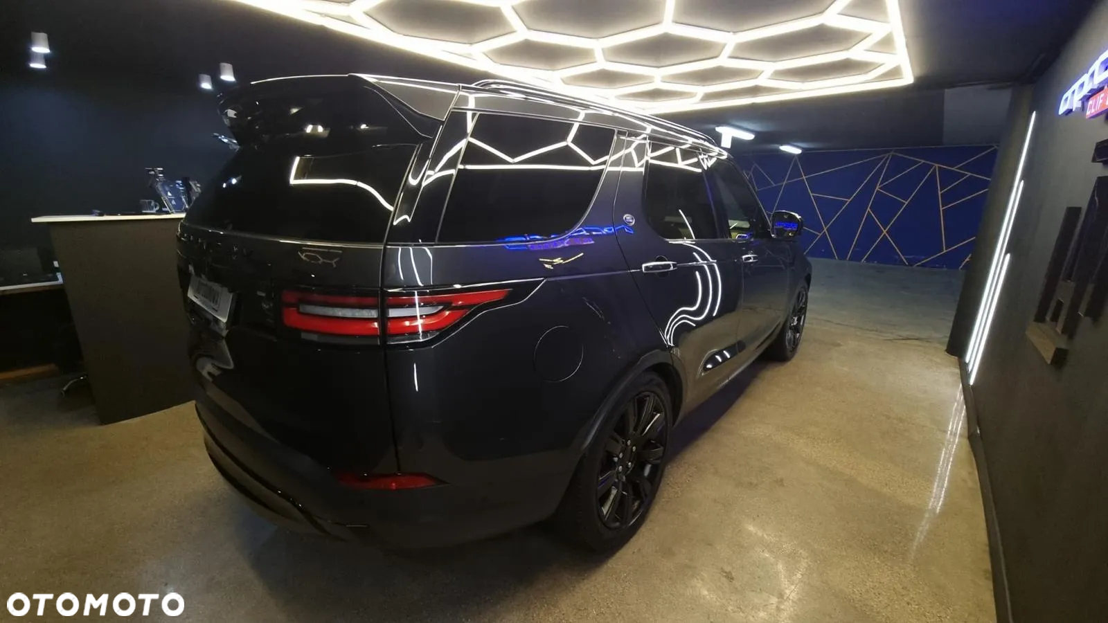 Land Rover Discovery V 2.0 SD4 HSE Luxury - 11
