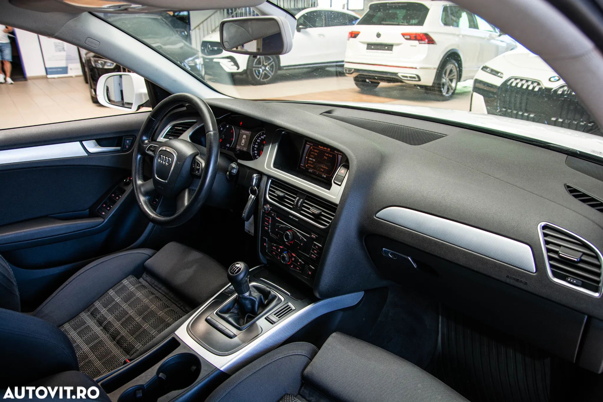Audi A4 2.0 TDI B8 - 7