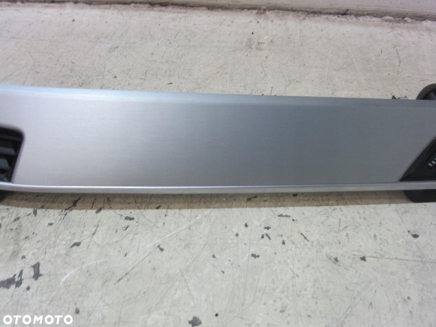 BMW X1 F48 KRATKA NAWIEWU LISTWA DESKI DEKOR SREBRNY 9347741 51459347741 - 7