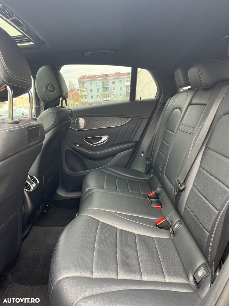 Mercedes-Benz GLC Coupe 250 d 4Matic 9G-TRONIC AMG Line - 12