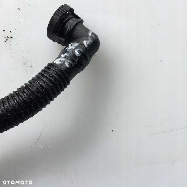 PRZEWÓD POWIETRZA AUDI A4 B6 2.0 ALT 06B133809L - 2