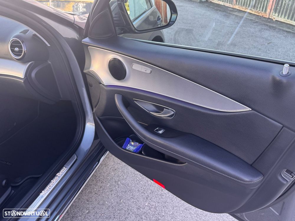 Mercedes-Benz 300 - 10