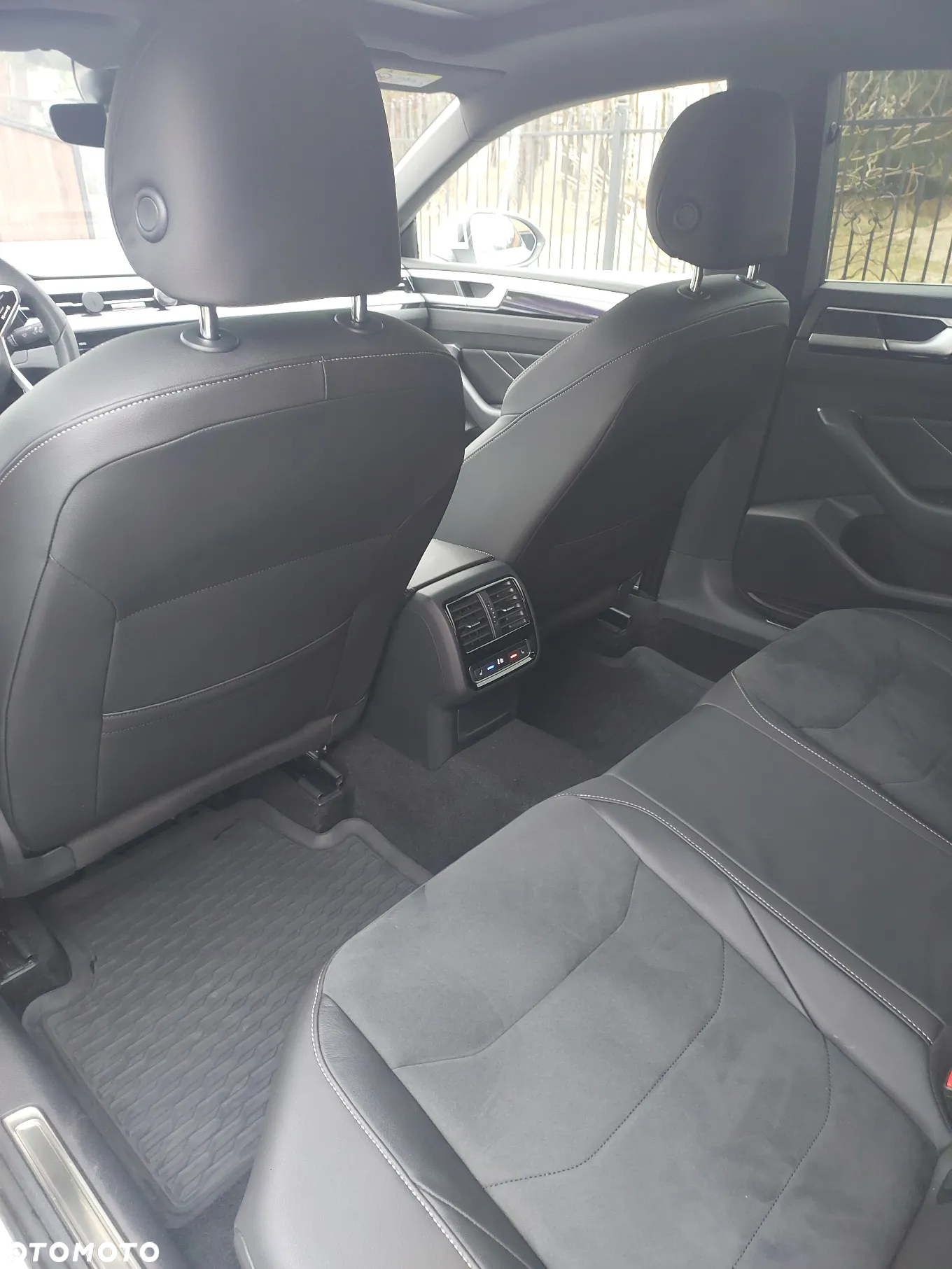 Volkswagen Arteon 2.0 TSI R-Line DSG - 18