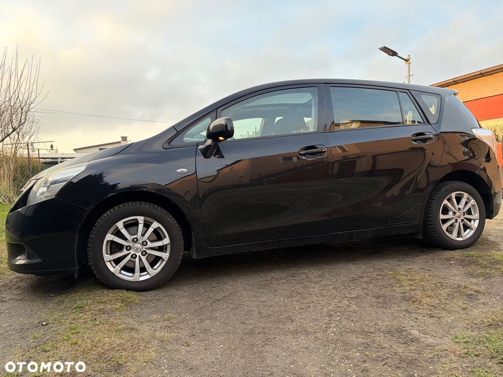 Toyota Verso 2.0 D-4D Sol SW 7os - 3