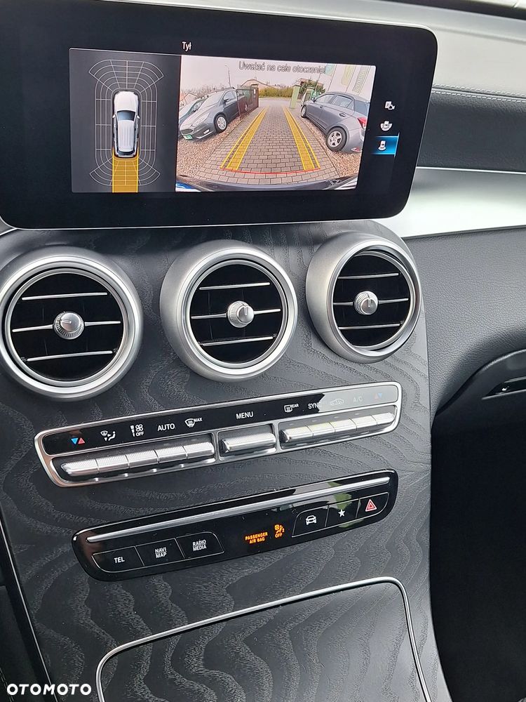 Mercedes-Benz GLC 200 - 12