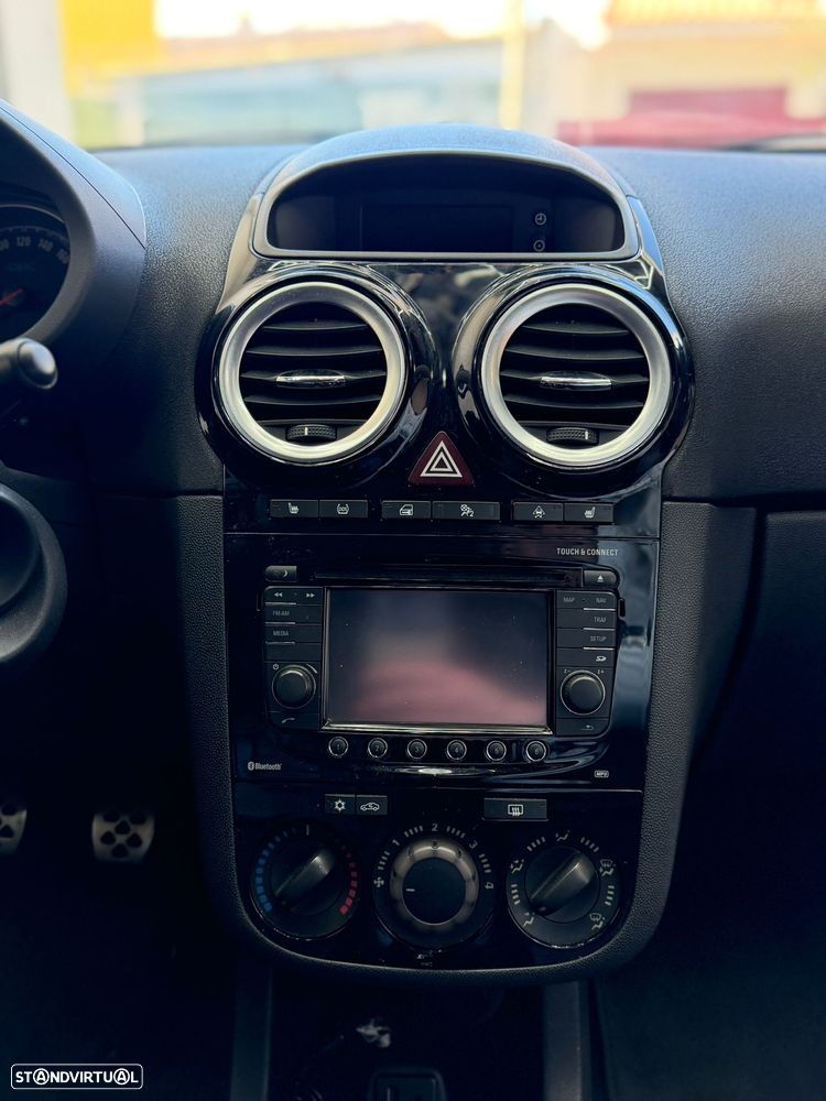 Opel Corsa 1.6 Turbo OPC - 12