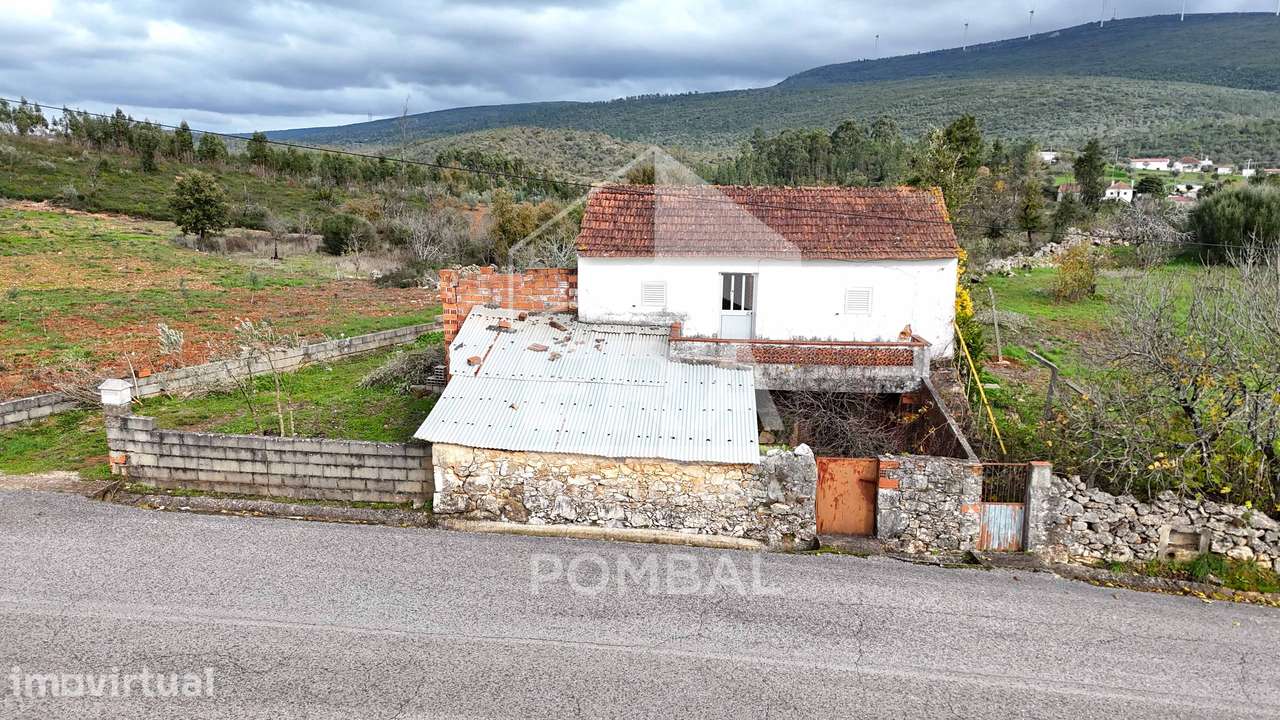 Moradia T4 localizada em Almoster, Alvaiazere - Grande imagem: 3/15