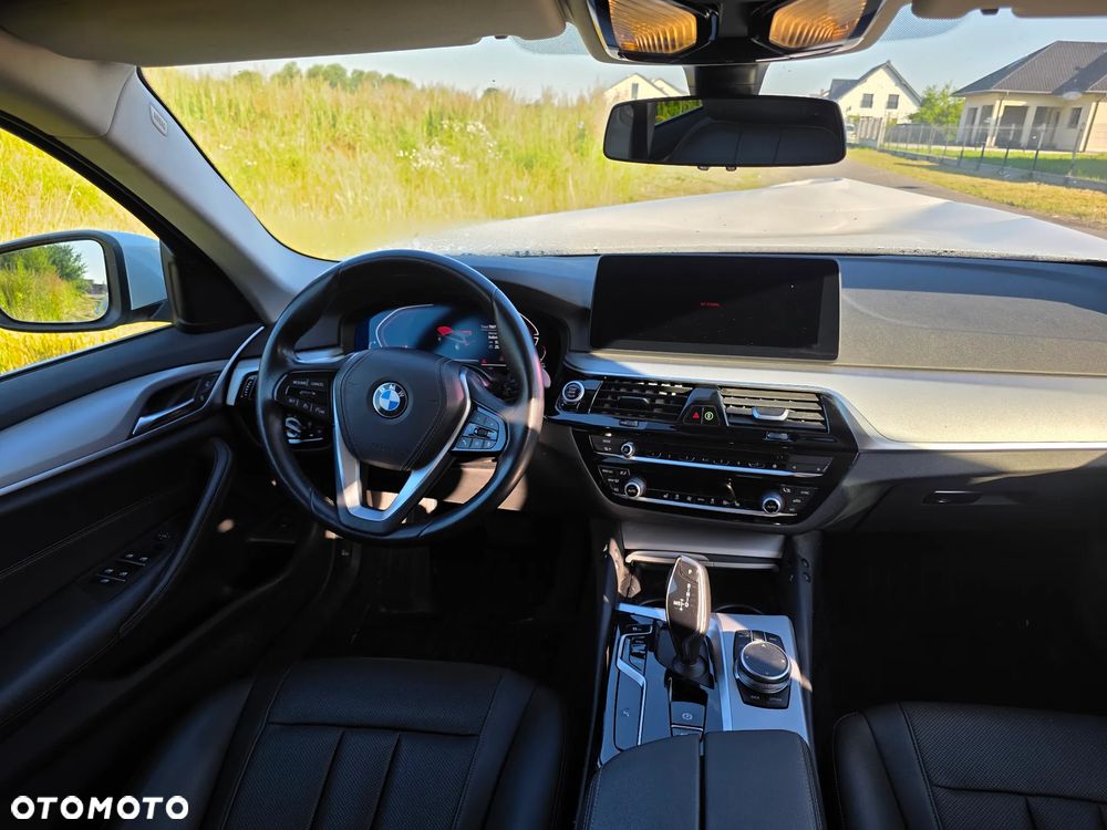 BMW Seria 5 520d Luxury Line - 6