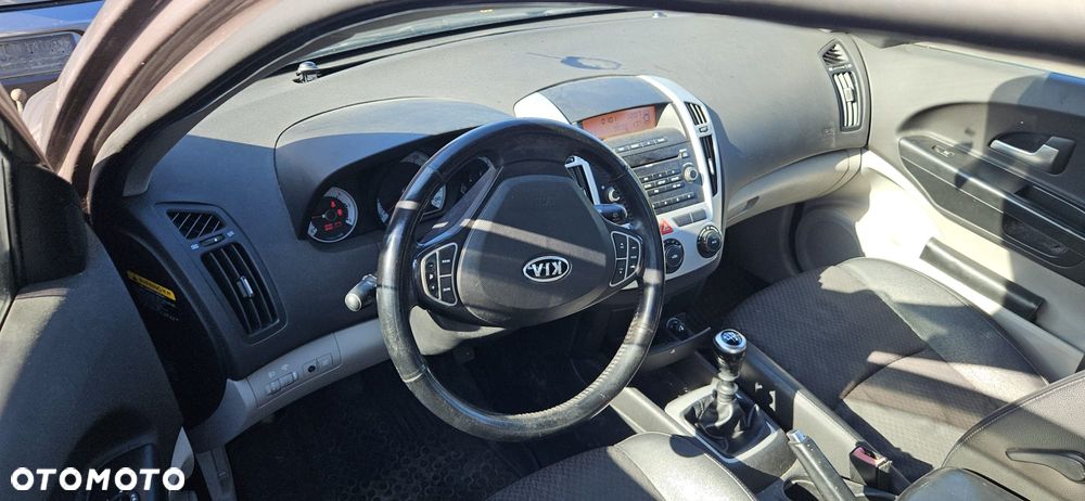 KIA CEED I 06-09 1.6 CRDI - RADIOODTWARZACZ - 25