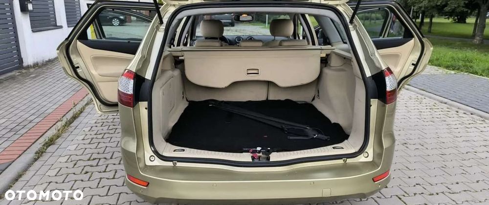 Ford Mondeo SW - 19
