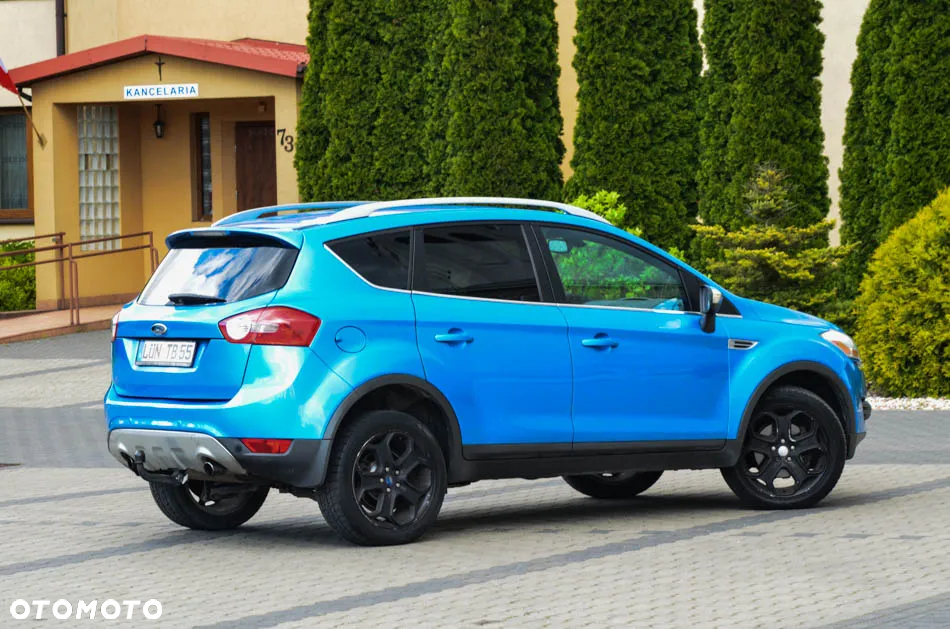 Ford Kuga 2.0 TDCi 2x4 Titanium - 16