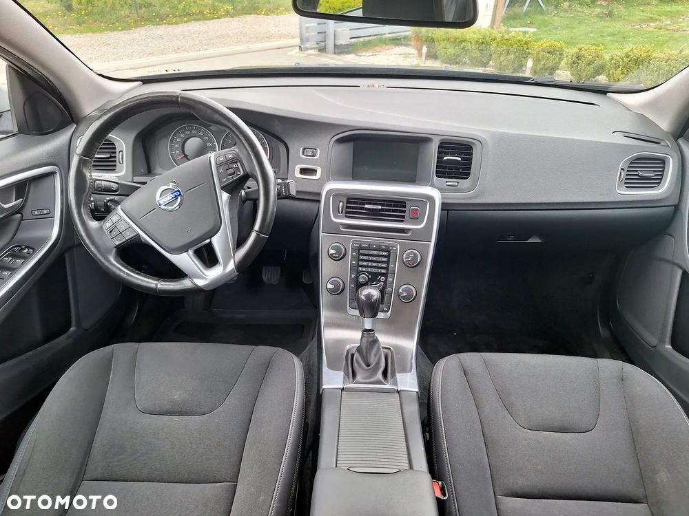 Volvo S60 T3 Edition Pro - 24