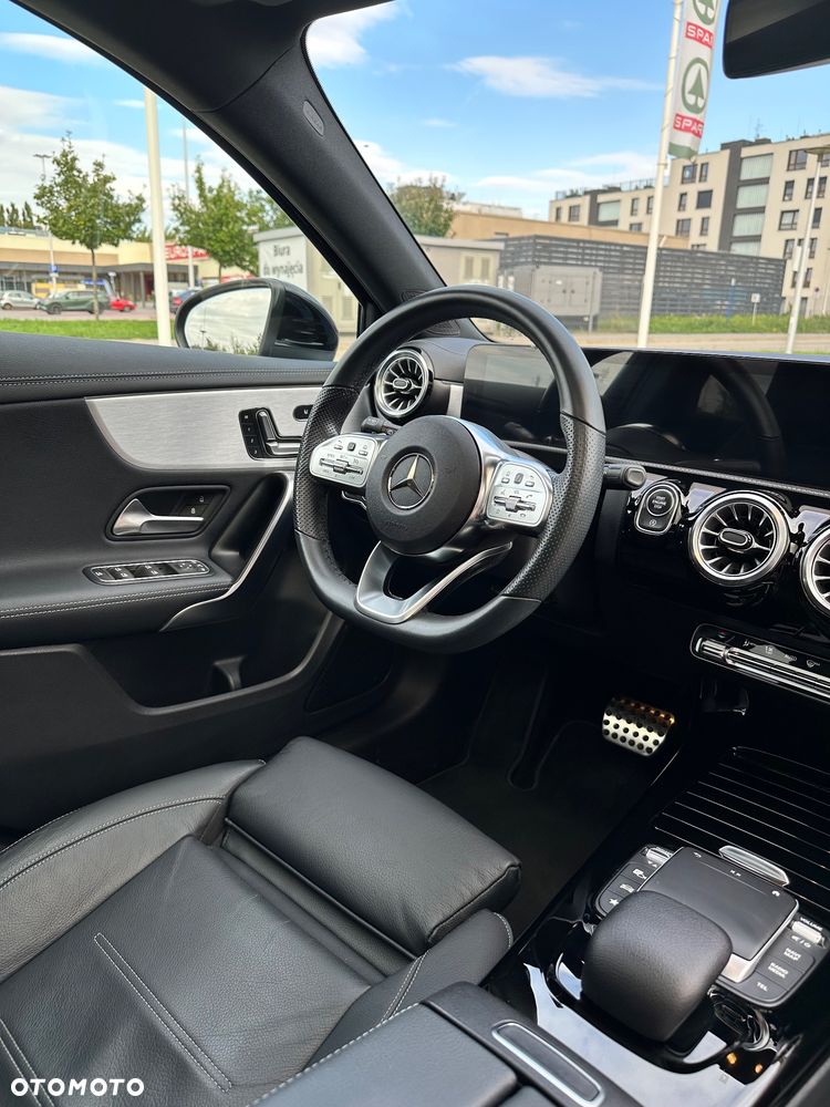 Mercedes-Benz Klasa A 180 AMG Line 7G-DCT - 16