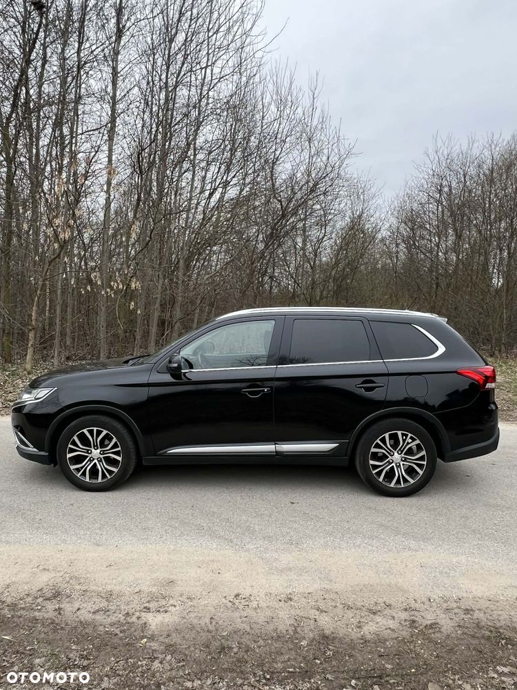 Mitsubishi Outlander 2.0 Instyle Navi CVT - 11