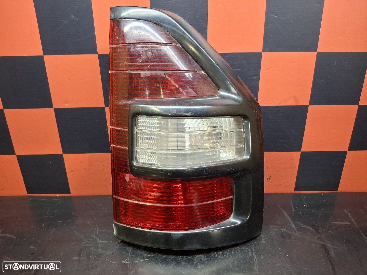 Farolim Stop Direito Mitsubishi Pajero Iii (V7_W, V6_W) - 1