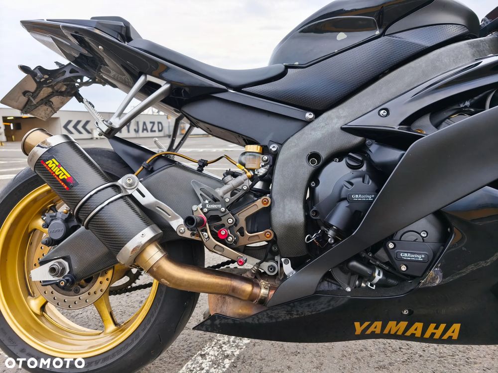 Yamaha R6 - 9