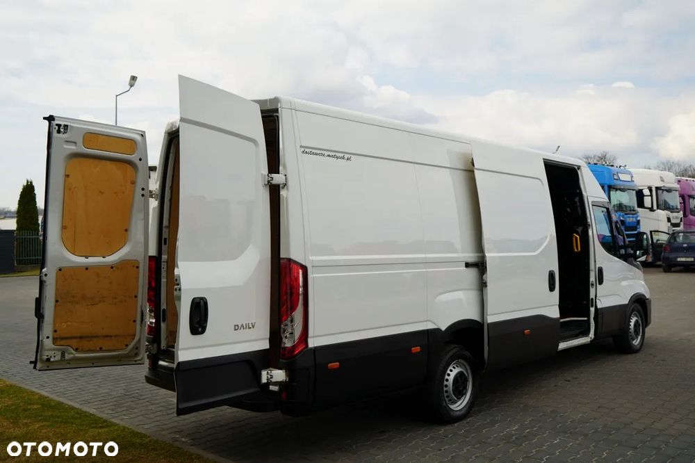 Iveco DAILY 35-180 / BLASZAK  4,7 m / FURGON / HI-MATIC / SPROWADZONY - 19