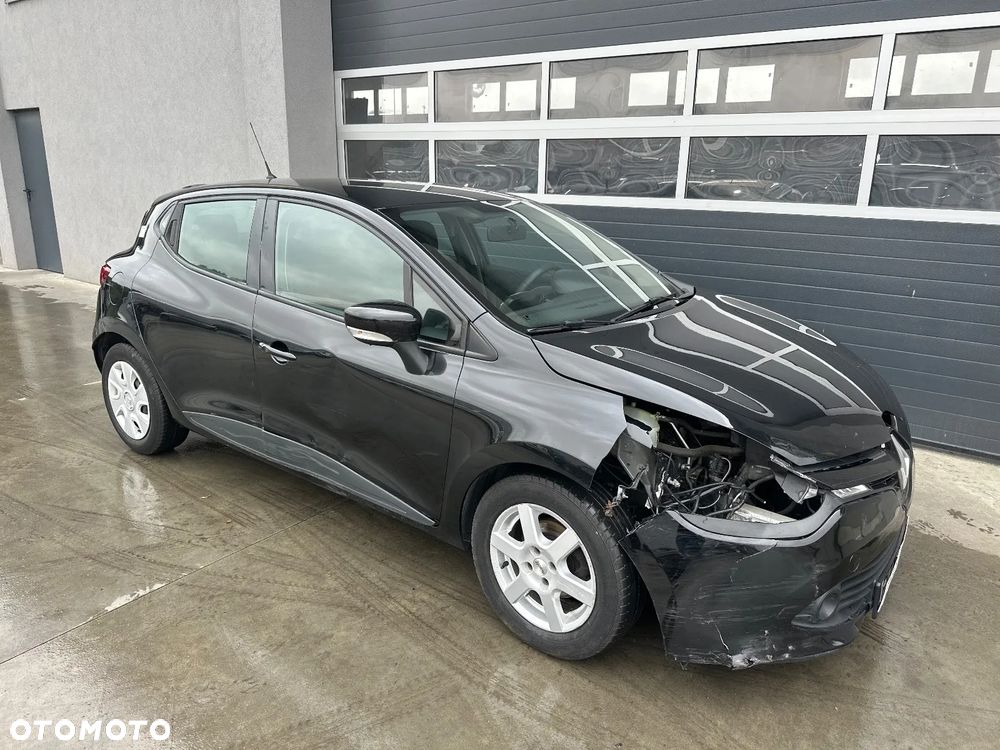 Renault Clio 1.2 16V 75 LIMITED - 7